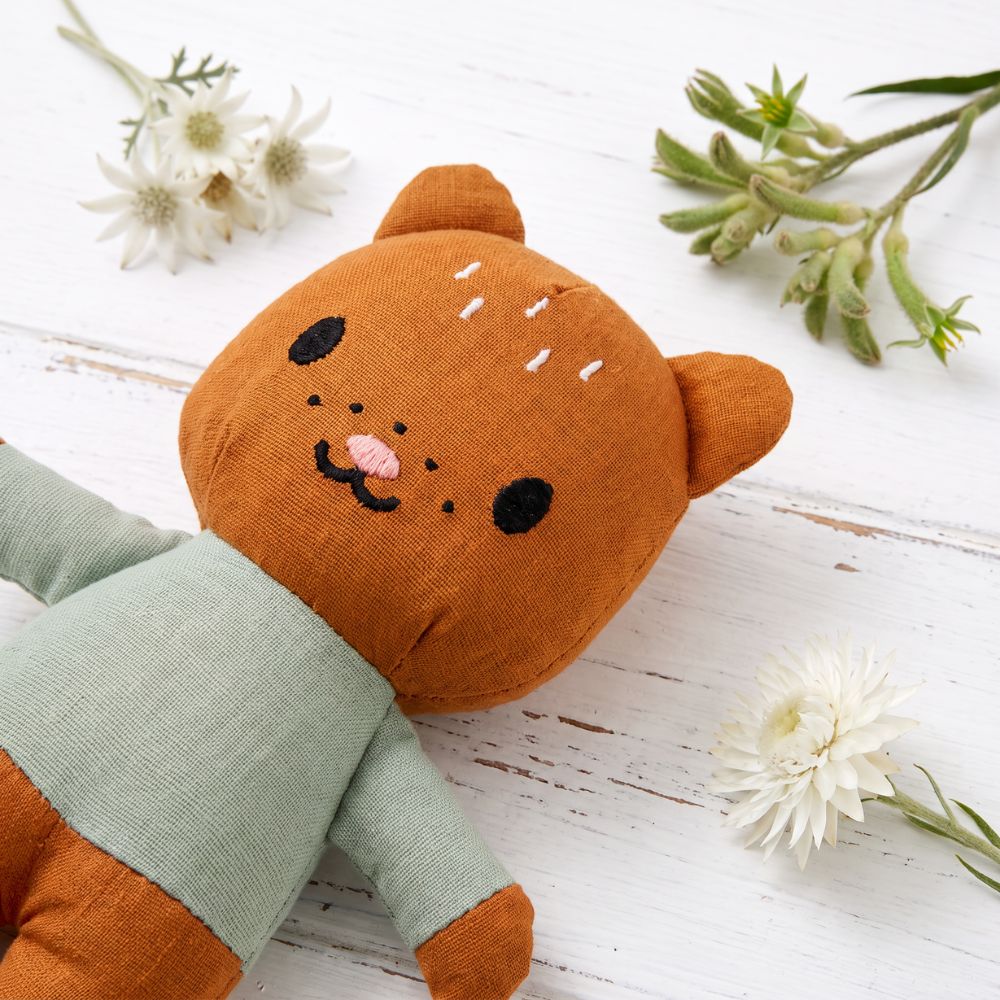 Quizzy Quoll linen doll